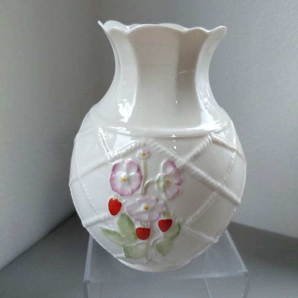 Belleek Other - VTG BELLEEK Vase Strawberry Floral Basket Paper Thin Ceramic IRELAND 2002 Ruffle